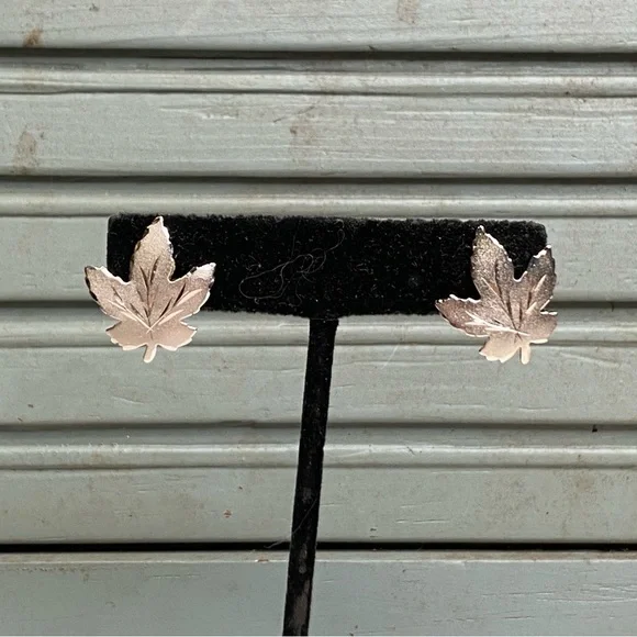 Vintage Sterling Silver Etched Front Leaves Post Back Earrings
